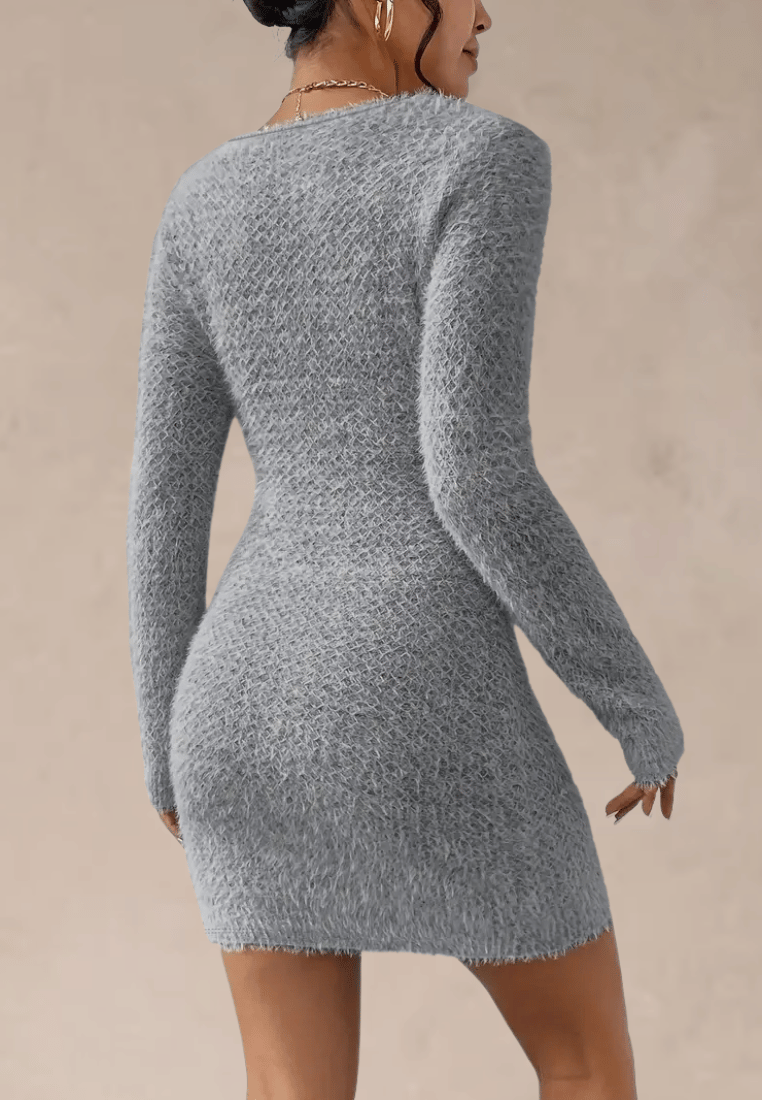Szara sukienka dzianinowa z długim rękawem i okrągłym dekoltem