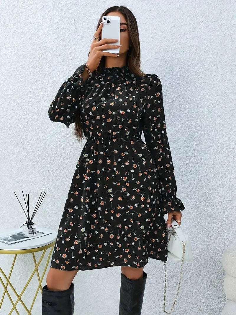Sukienka damska w kwiaty z długim rękawem