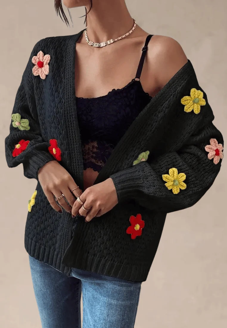 Czarny kardigan damski z kwiatami 3D bez zapięcia dzianina boho