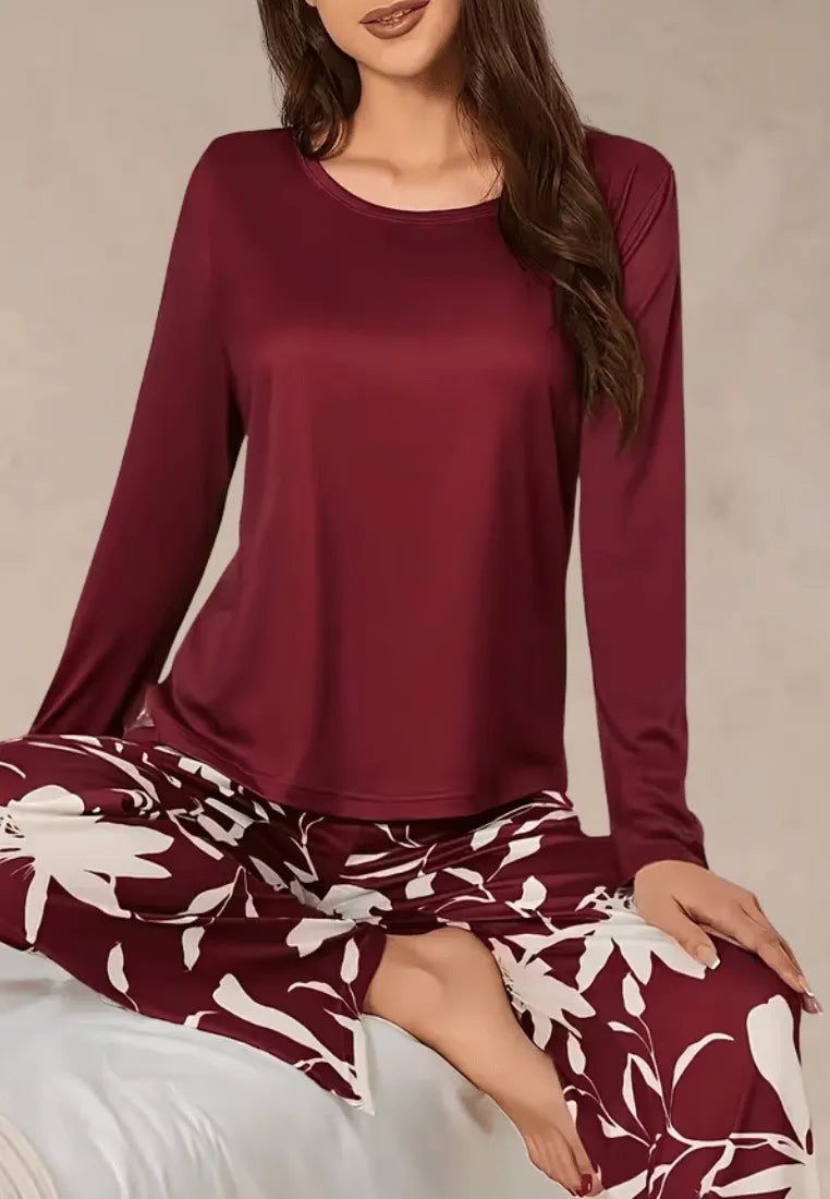 Bordowy komplet piżamowy damski z długim rękawem i długimi spodniami w kwiaty