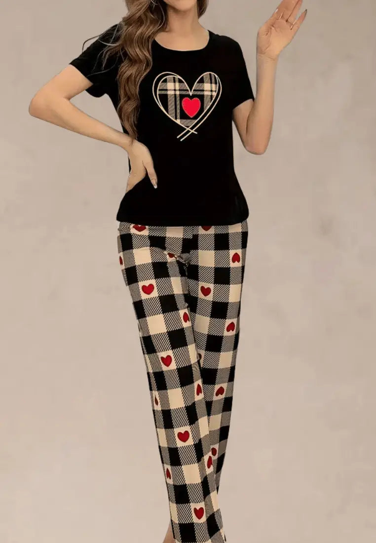 Komplet piżamowy damski z krótkim rękawem i długimi spodniami w kratę i czerwone serca