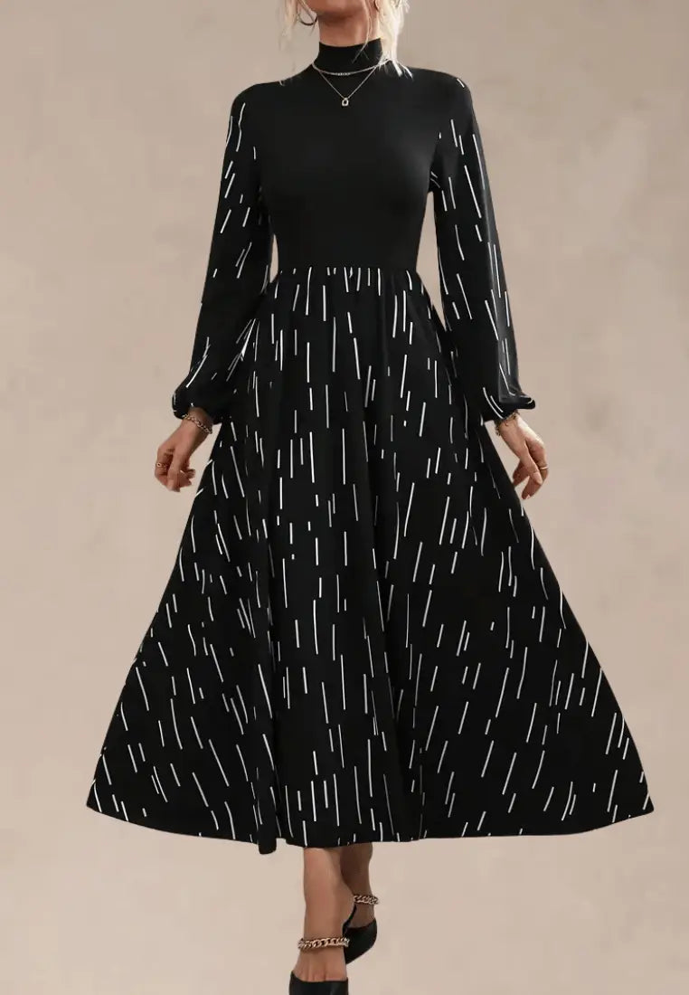 Czarna sukienka maxi z printem i stójką w elegancki fason