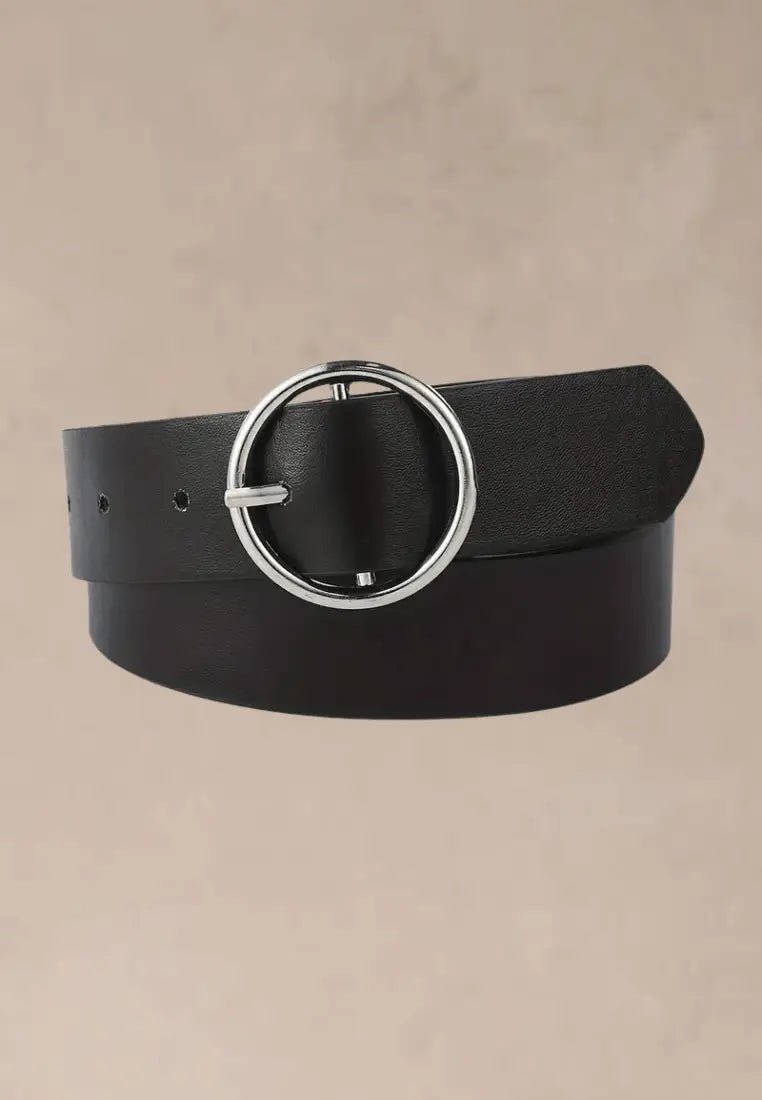 Czarny pasek damski z okrągłą srebrną klamrą