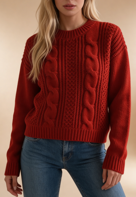 Czerwony sweter damski z grubym splotem i warkoczowym wzorem
