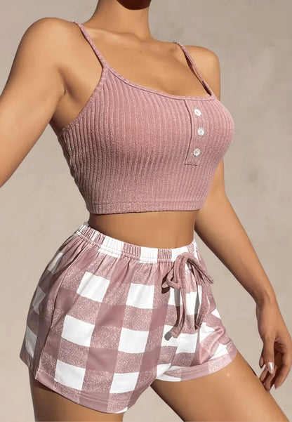 Różowy komplet piżamowy damski z topem na ramiączkach i szortami