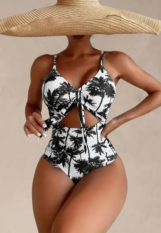 Biały strój kąpielowy jednoczęściowy damski w palmy z efektownym wycięciem