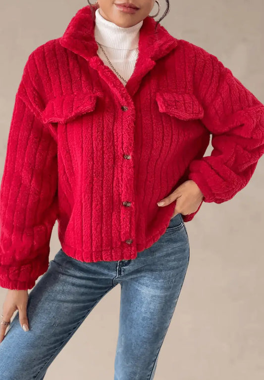 Czerwona kurtka damska polarowa krótka z guzikami i kieszeniami