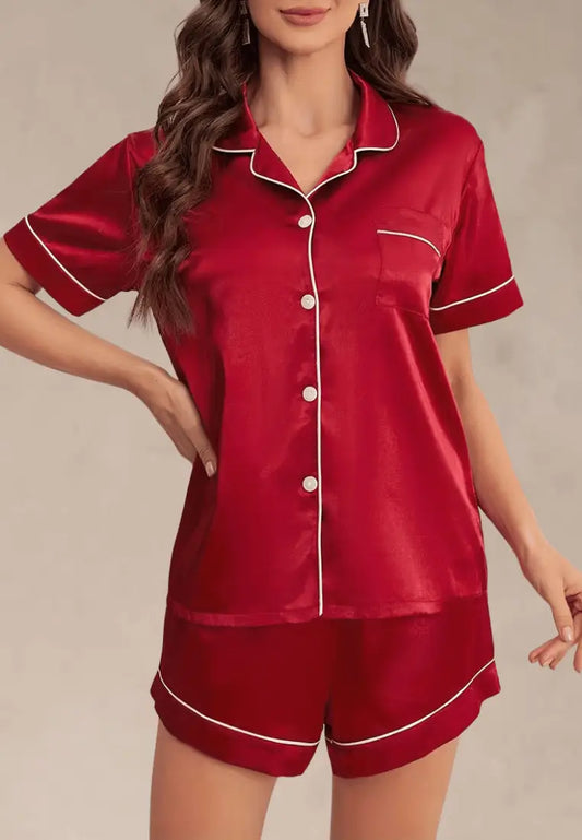 Czerwony komplet piżamowy damski z koszulą i szortami satynowy