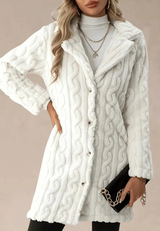 Biała kurtka damska polarowa długa pikowana z guzikami