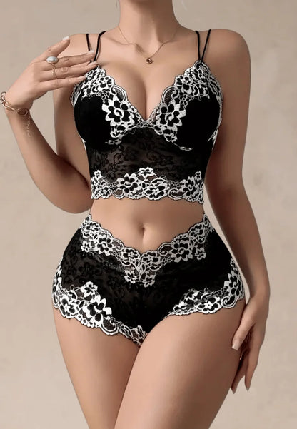 Czarny komplet bielizny damski biustonosz i figi koronkowe z haftem