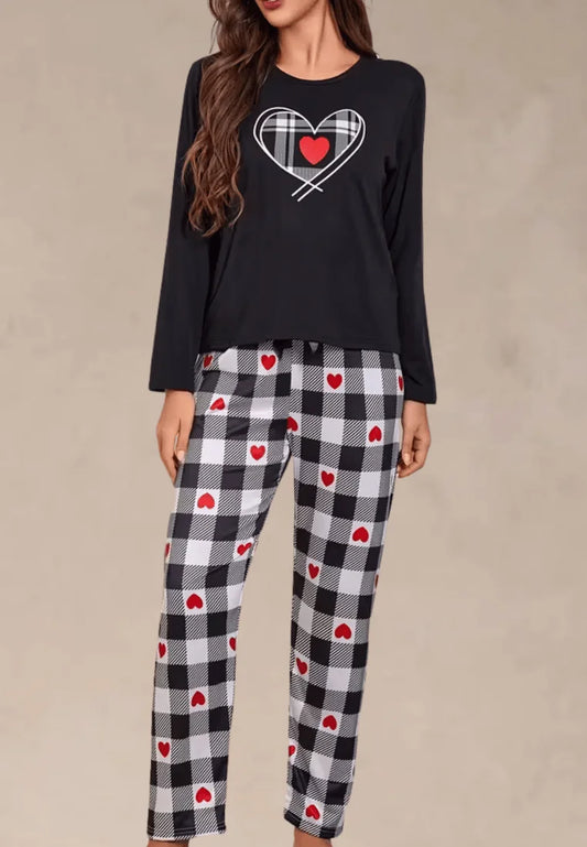 Czarny komplet piżamowy damski z długim rękawem i spodniami w serca