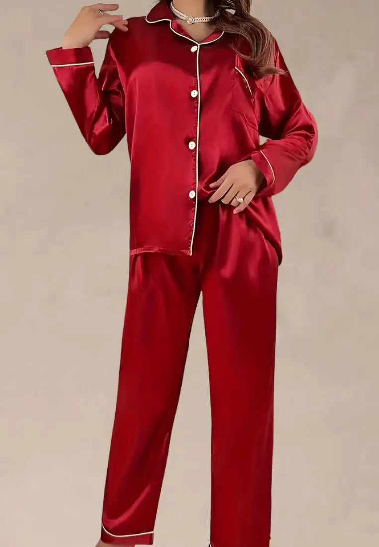 Czerwony komplet piżamowy damski satynowy z długim rękawem i długimi spodniami