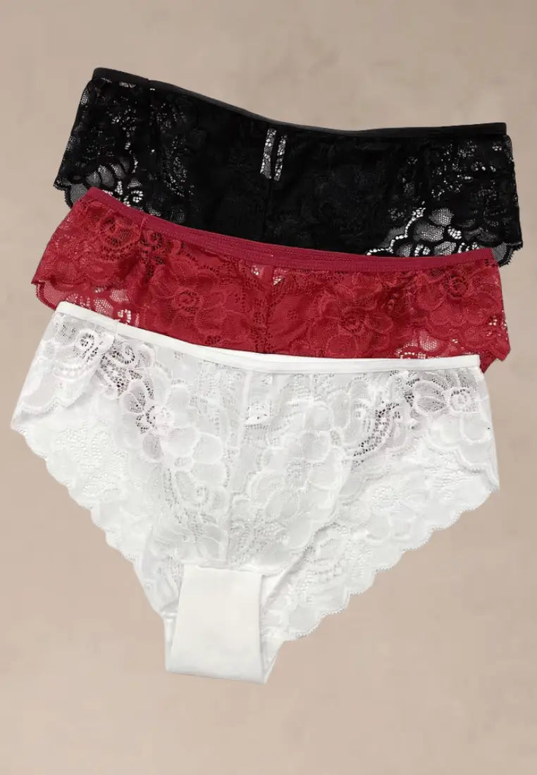 Zestaw 3 szt. figi majtki damskie koronkowe bawełniane czarne, białe i czerwone