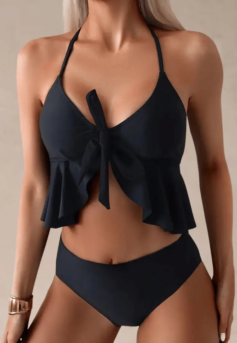 Czarny strój kąpielowy dwuczęściowy damski z uroczą falbanką i wiązaniem