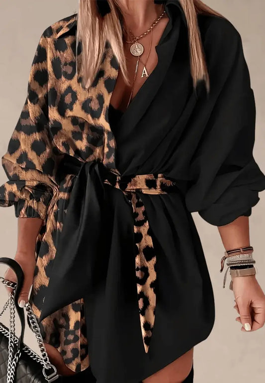 Czarna sukienka z panterką w koszulowy krój i wiązanie w talii