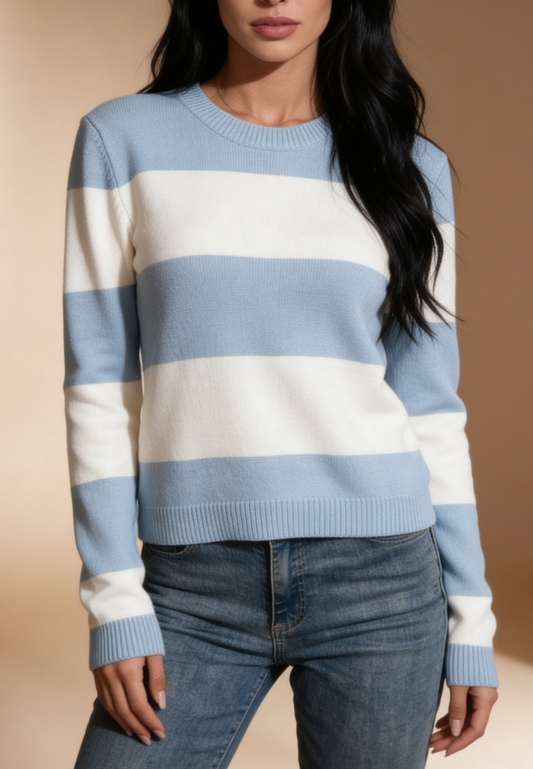 Błękitno-biały sweter damski w poziome pasy