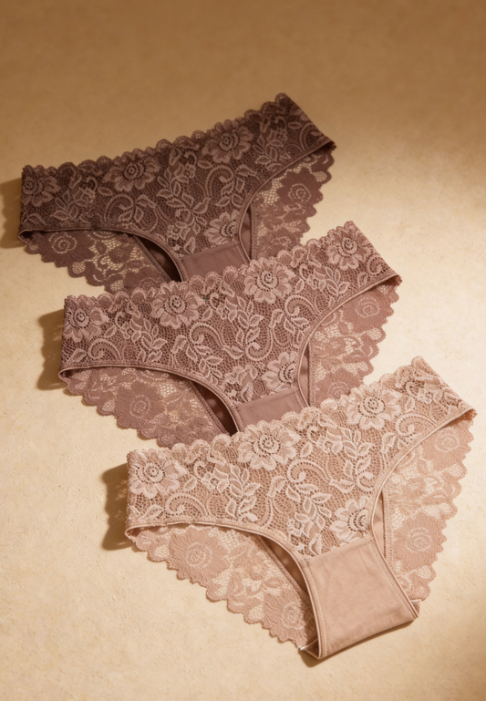 Zestaw 3 szt. figi majtki damskie koronkowe bawełniane beżowe i cappuccino