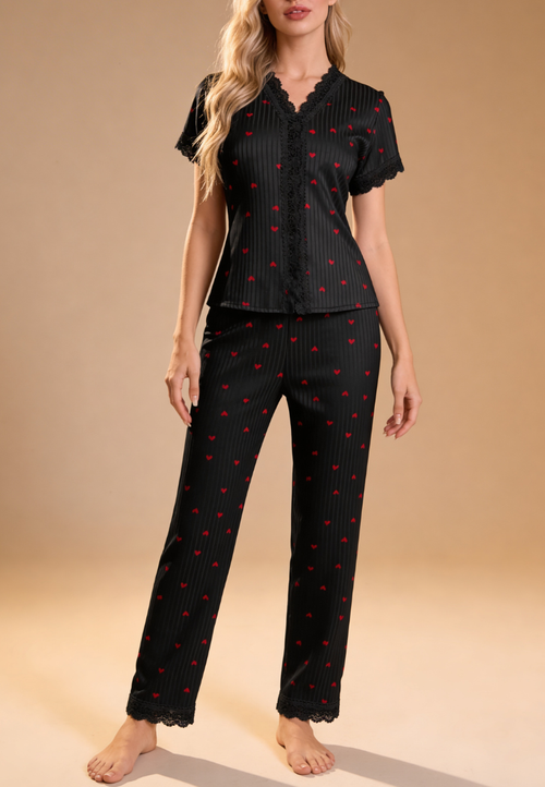 Czarny komplet piżamowy damski z krótkim rękawem i długimi spodniami w serca