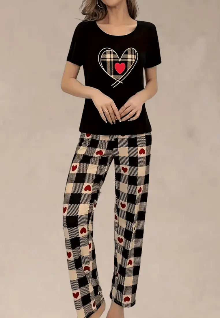 Komplet piżamowy damski z krótkim rękawem i długimi spodniami w kratę i czerwone serca