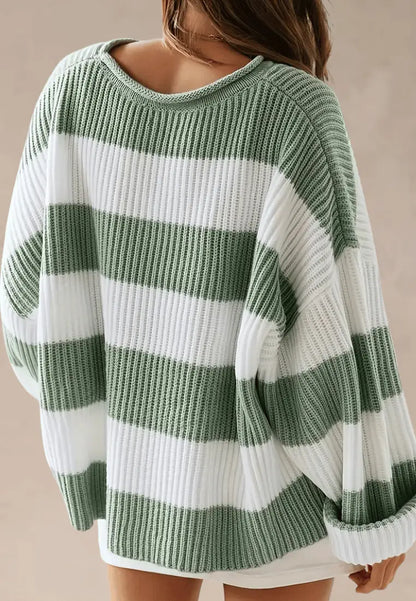Zielono-biały sweter damski oversize w poziome pasy