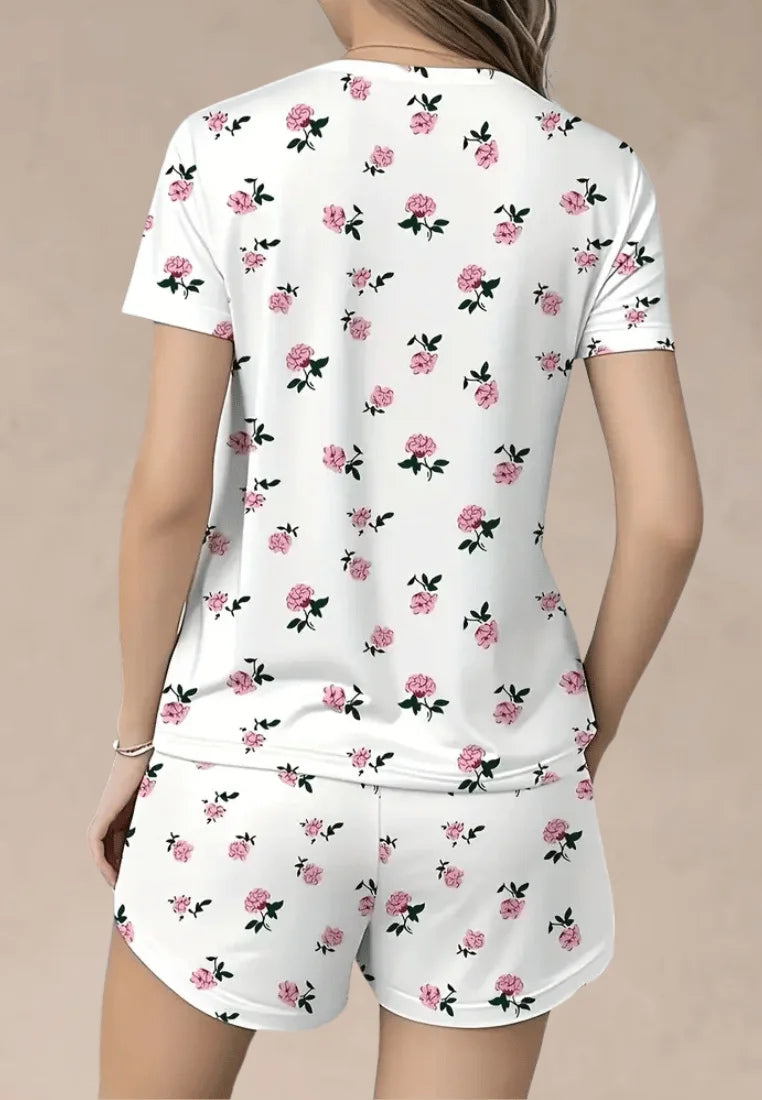 Biały komplet piżamowy damski z krótkim rękawem i szortami w kwiaty