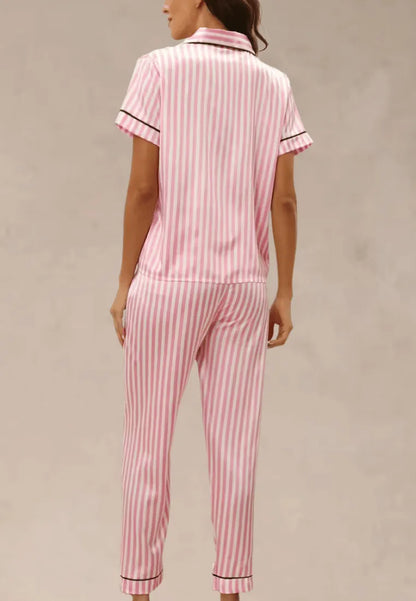 Różowy komplet piżamowy damski z krótkim rękawem i długimi spodniami w paski