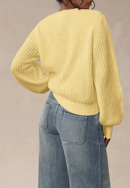 Żółty sweter damski oversize o grubym splocie