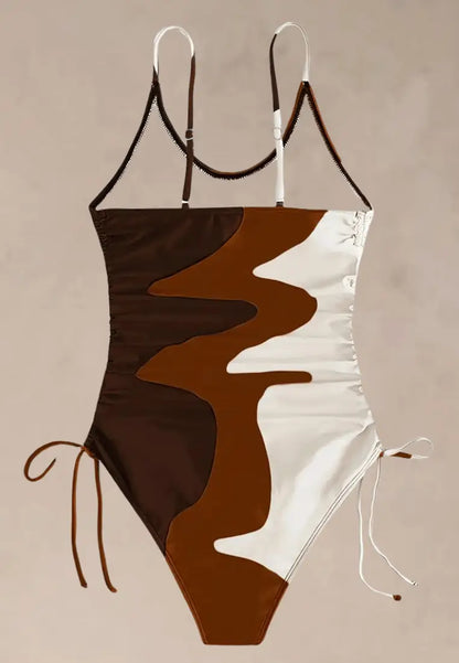 Brązowy strój kąpielowy jednoczęściowy damski w abstrakcyjny wzór