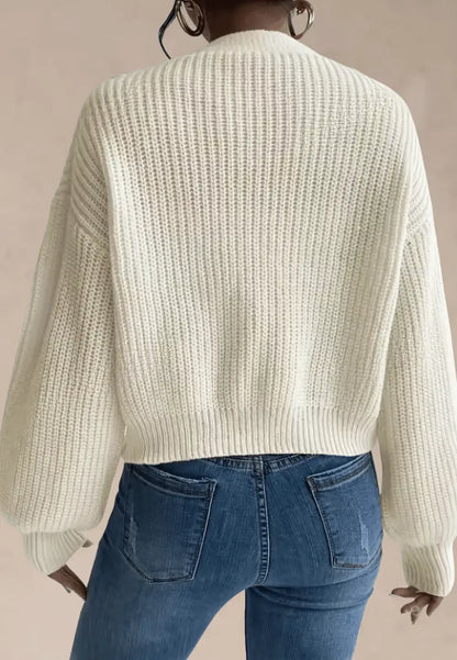 Biały kardigan damski prążkowany krótki fason zapinany na guziki