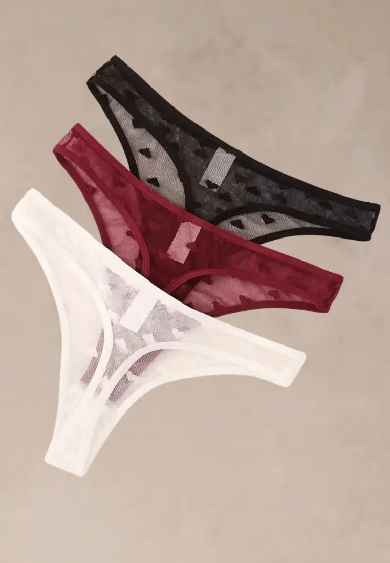 Zestaw 3 szt. stringi majtki damskie koronkowe bawełniane czarne, czerwone i białe