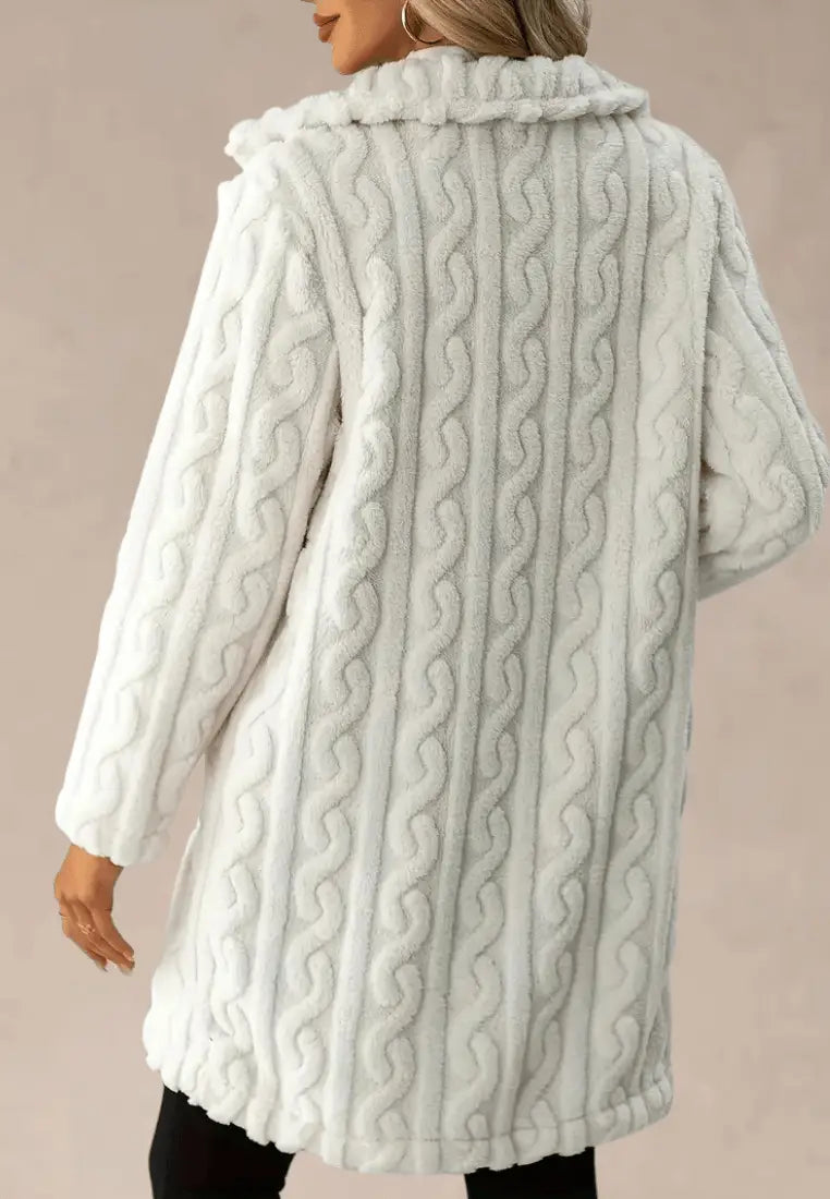 Biała kurtka damska polarowa długa pikowana z guzikami