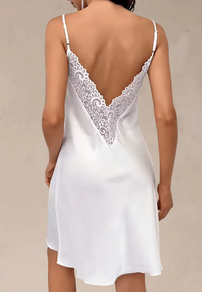 Biała koszula nocna damska elegancka satynowa z koronką