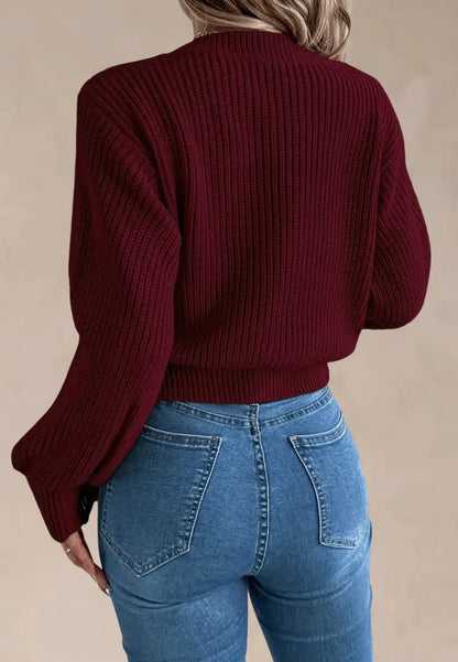 Bordowy sweter damski z asymetrycznym wzorem