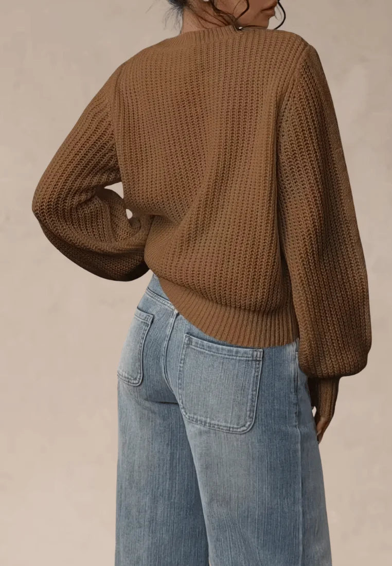 Brązowy sweter damski oversize o grubym splocie