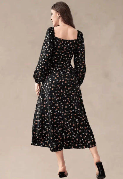 Czarna sukienka maxi w drobny kwiatowy wzór z kwadratowym dekoltem