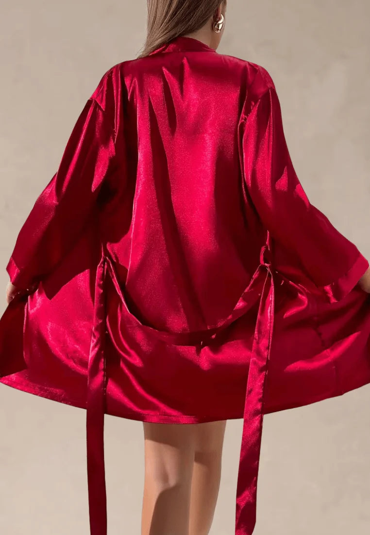 Czerwony zestaw piżamowy damski satynowy z koszulą nocną i szlafrokiem