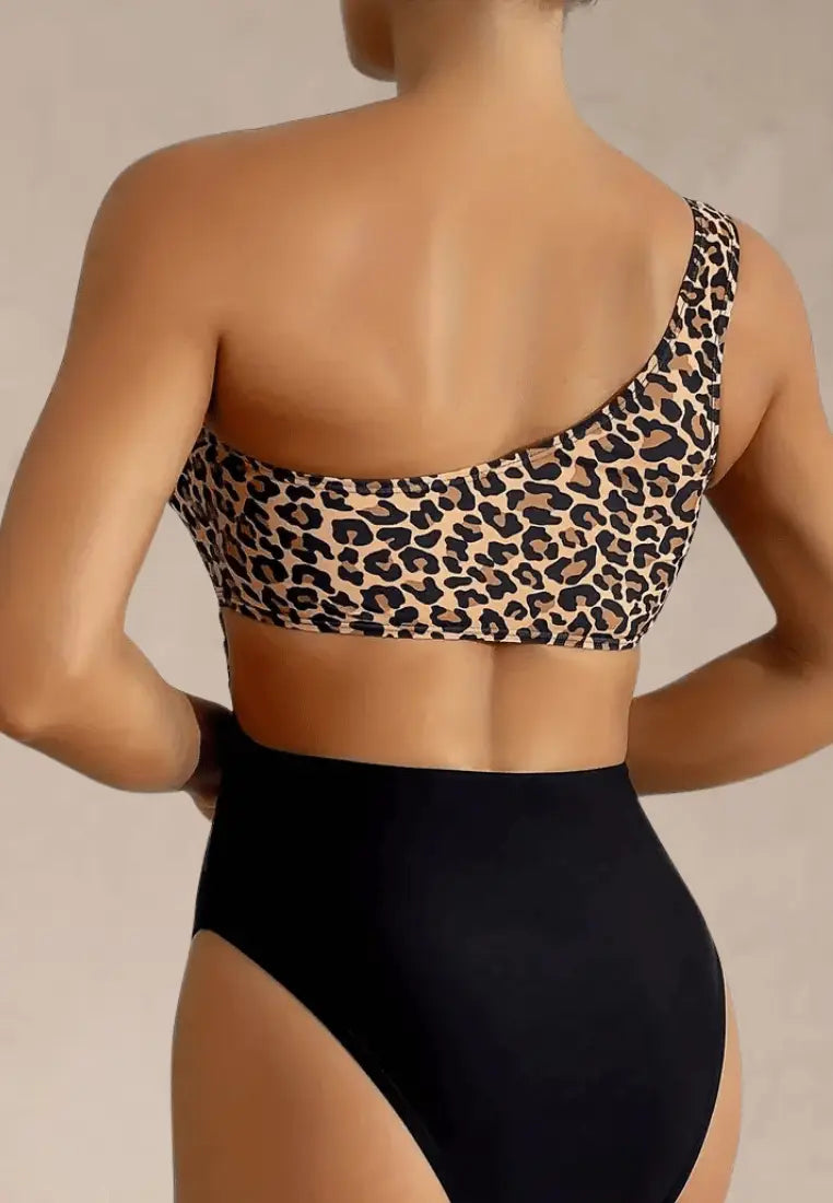 Czarny strój kąpielowy jednoczęściowy damski z panterkowym topem