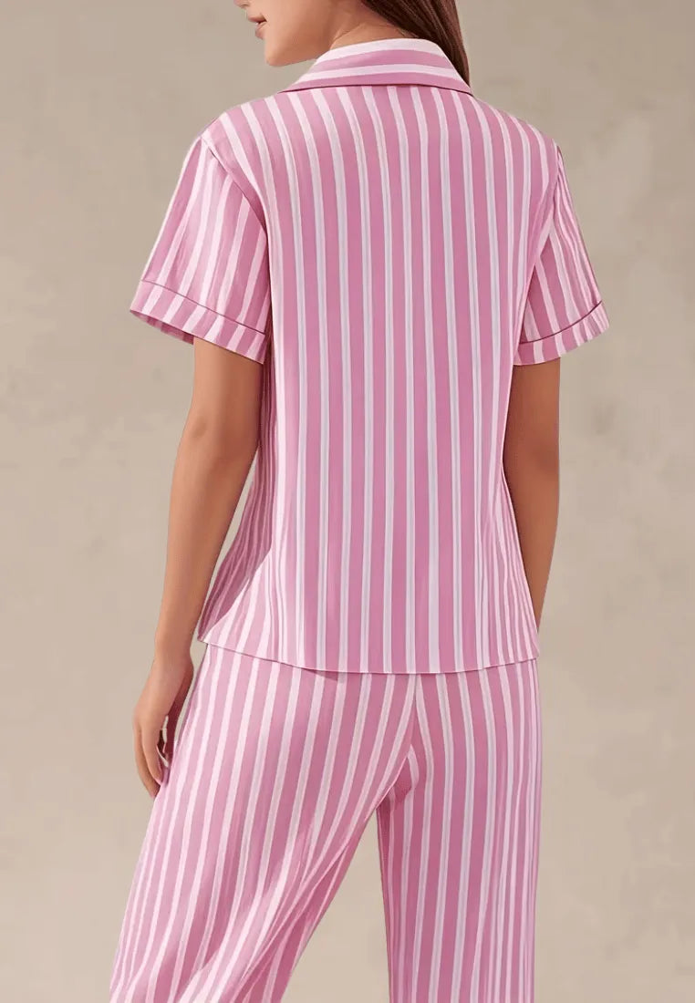 Różowy komplet piżamowy damski z krótkim rękawem i długimi spodniami w paski