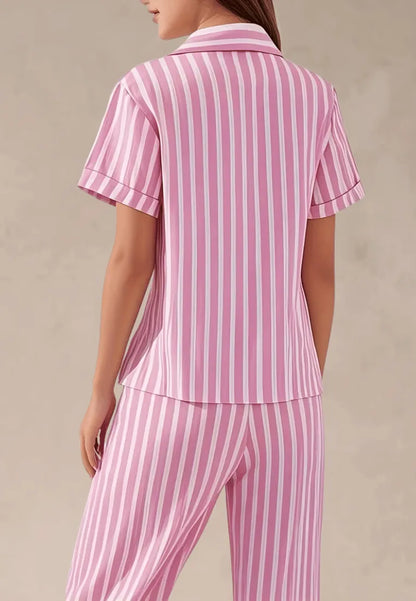 Różowy komplet piżamowy damski z krótkim rękawem i długimi spodniami w paski