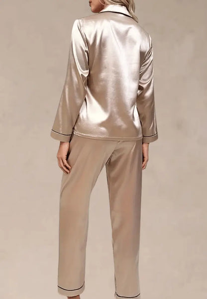 Różowy komplet piżamowy damski satynowy z długim rękawem i długimi spodniami