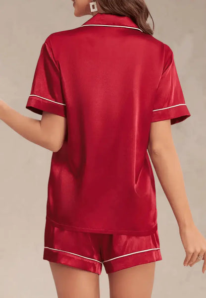 Czerwony komplet piżamowy damski z koszulą i szortami satynowy