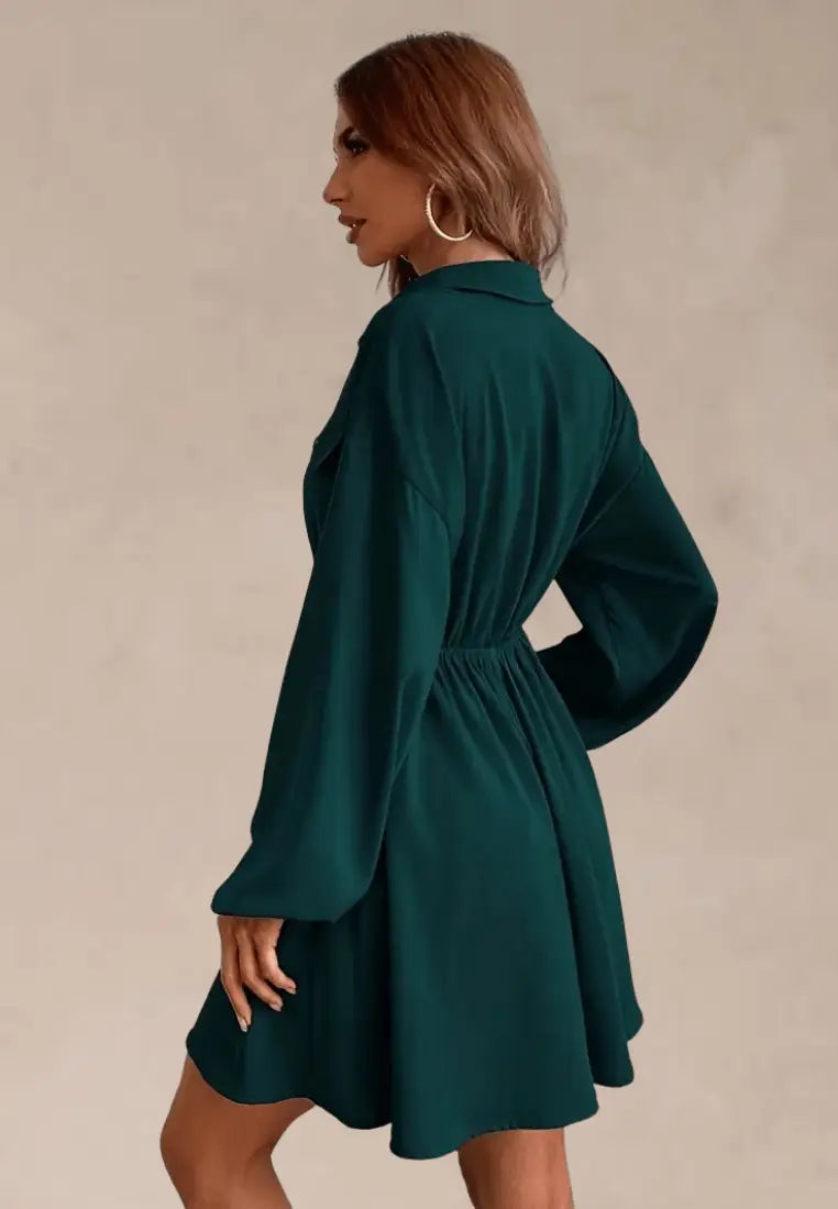 Zielona sukienka koszulowa z guzikami