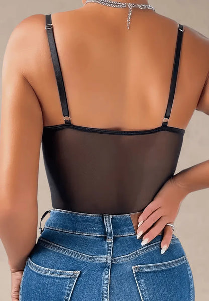 Czarne body damskie gorsetowe z siateczką na ramiączkach i modelującym krojem