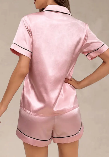Różowy komplet piżamowy damski z koszulą i szortami satynowy
