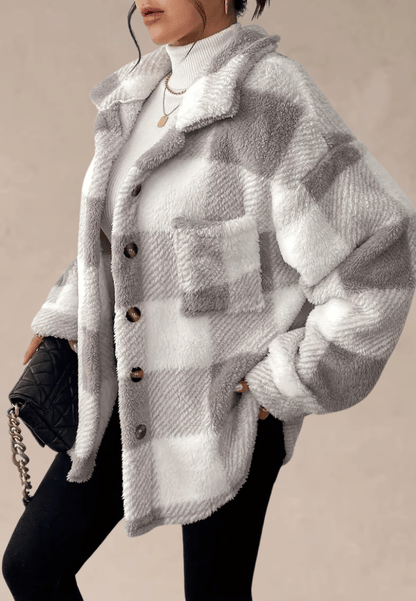 Szara kurtka damska polarowa oversize w kratę z guzikami
