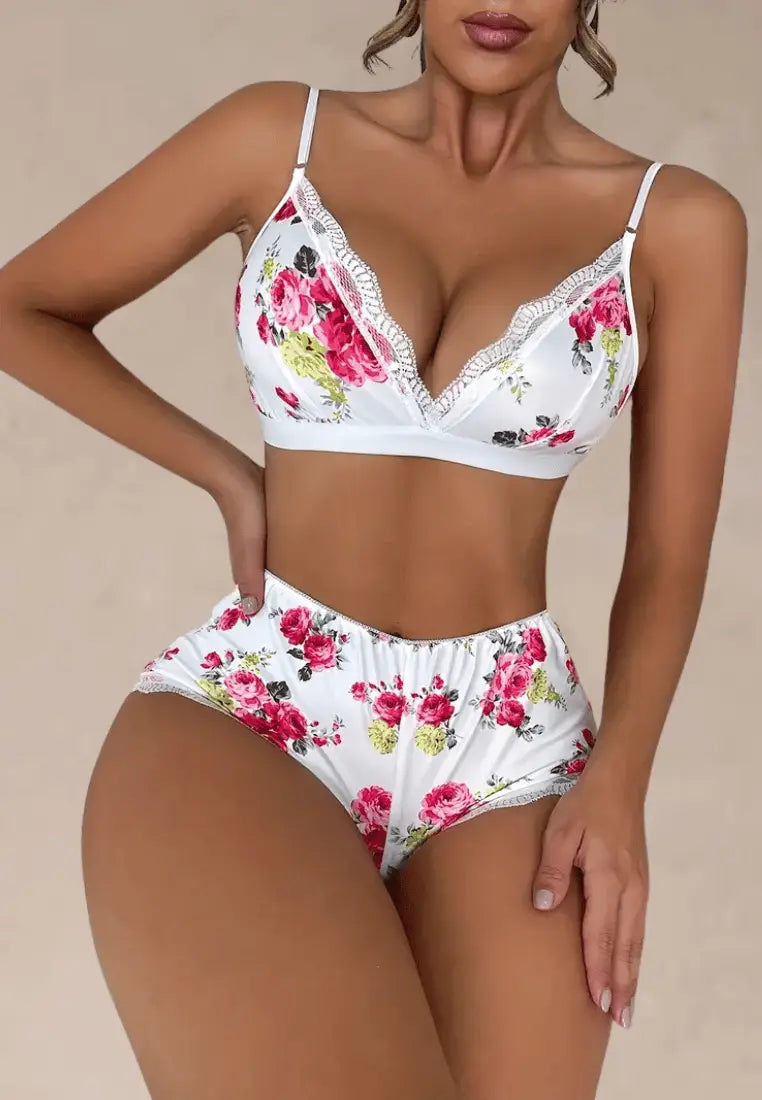 Biały komplet bielizny damski biustonosz i figi w kwiaty z koronką