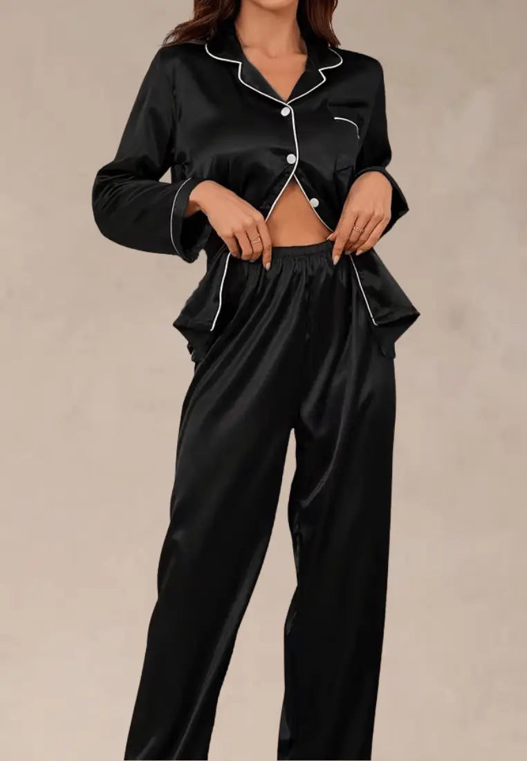 Czarny komplet piżamowy damski satynowy z długim rękawem i długimi spodniami