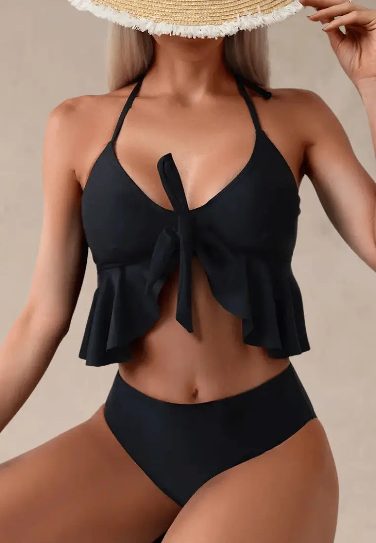 Czarny strój kąpielowy dwuczęściowy damski z uroczą falbanką i wiązaniem