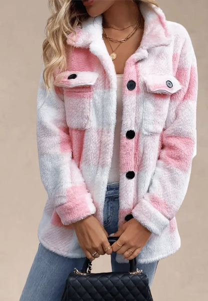 Różowa kurtka damska polarowa długa w kratę z guzikami