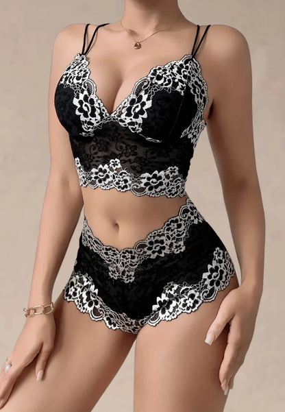 Czarny komplet bielizny damski biustonosz i figi koronkowe z haftem